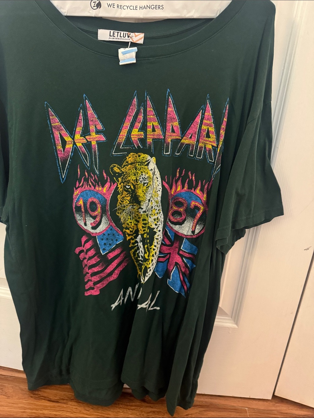 Def Leppard Graphic Short-Sleeve Tee - Dark Green